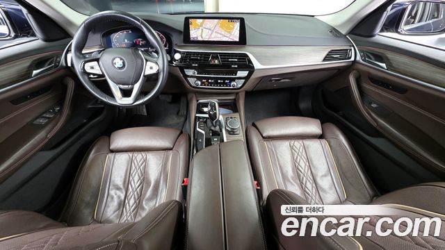 BMW 5-Series 2020 — photo 7