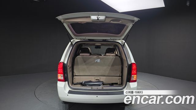 Kia Canival 2011 — photo 20