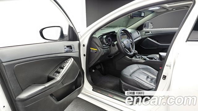 Kia K5 2013 — photo 11