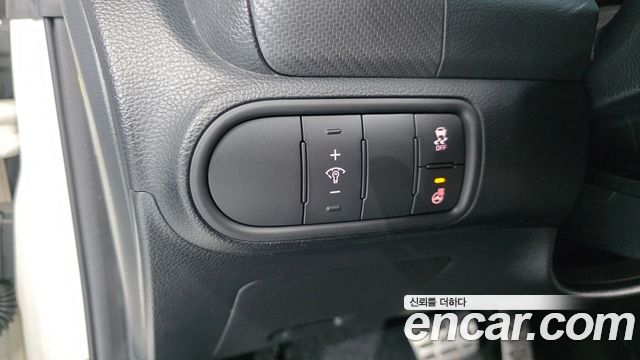 Kia K3 2017 — photo 14