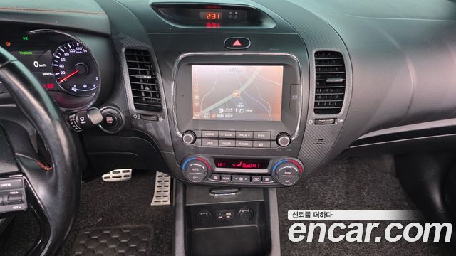Kia K3 2017 — photo 17