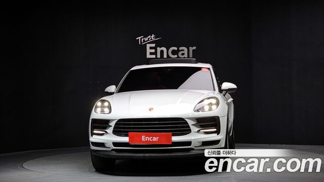 Porsche Macan 2021 — photo 3