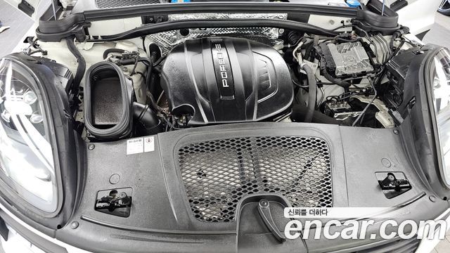 Porsche Macan 2021 — photo 6