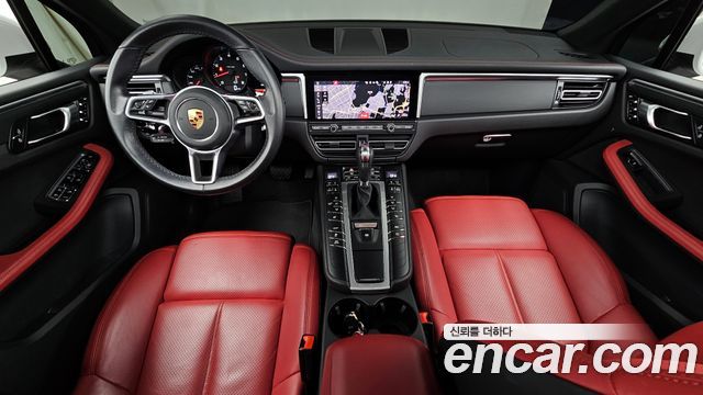 Porsche Macan 2021 — photo 7