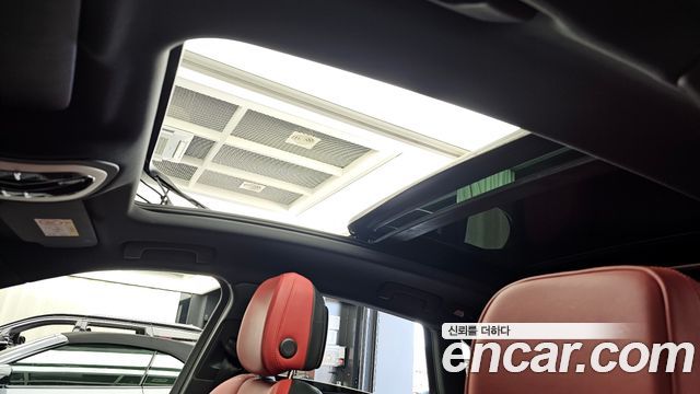 Porsche Macan 2021 — photo 19