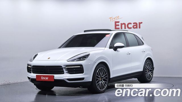 Porsche Cayenne 2022 — photo 1