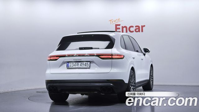 Porsche Cayenne 2022 — photo 4