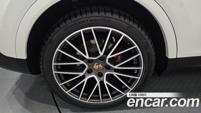 Porsche Cayenne 2022 — photo 5