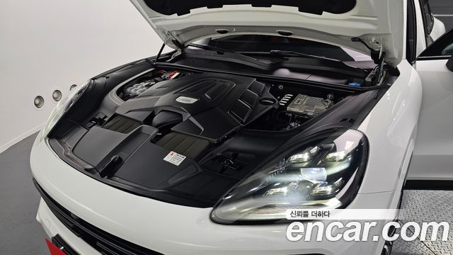 Porsche Cayenne 2022 — photo 6
