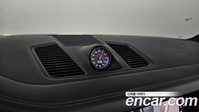 Porsche Cayenne 2022 — photo 19