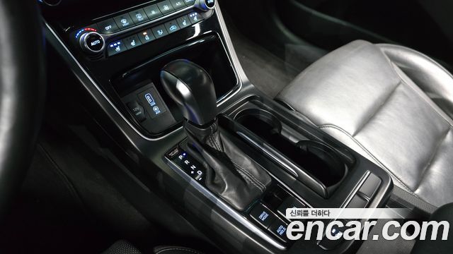 Hyundai Grandeur 2017 — photo 9