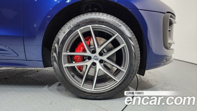 Porsche Macan 2022 — photo 5