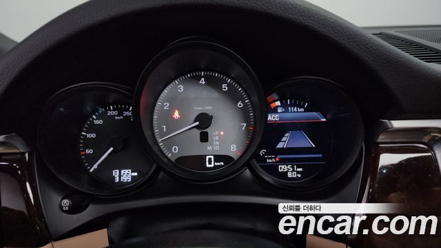 Porsche Macan 2022 — photo 8