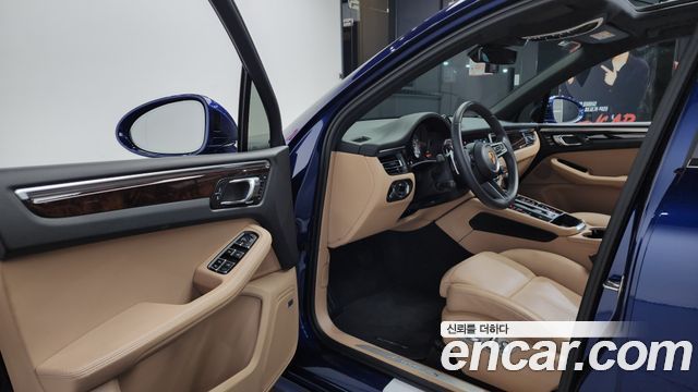 Porsche Macan 2022 — photo 10