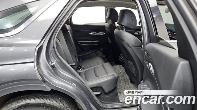 Genesis GV70 2022 — photo 12