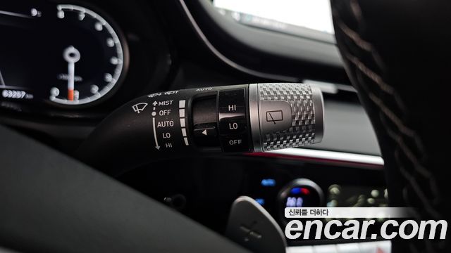 Genesis GV70 2022 — photo 17