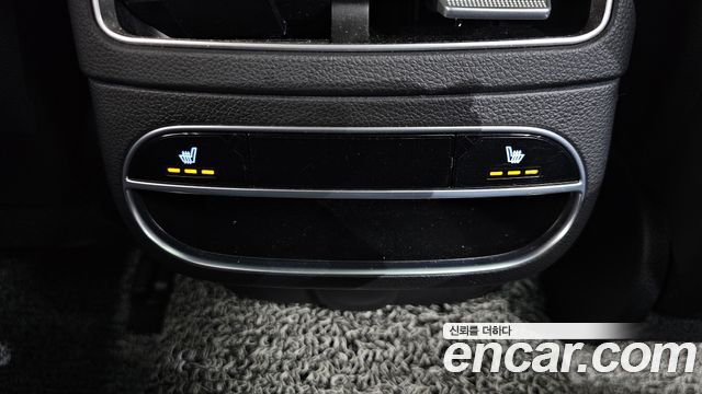Genesis GV70 2022 — photo 18