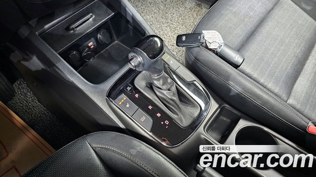 Kia K3 2016 — photo 9
