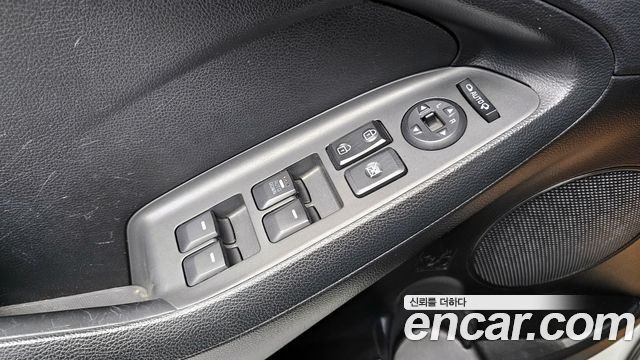Kia K3 2016 — photo 14