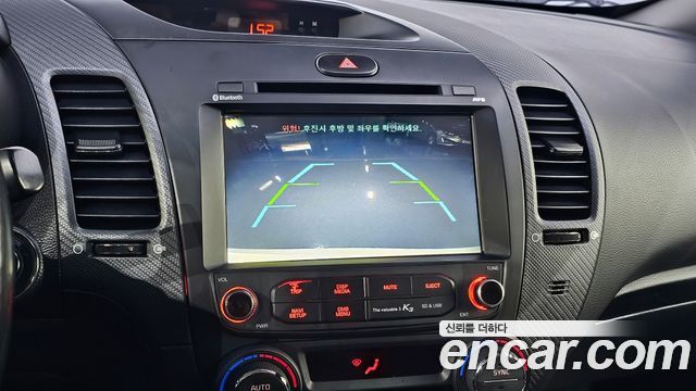 Kia K3 2016 — photo 19