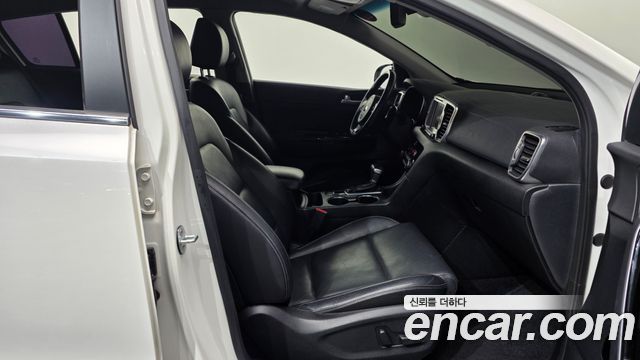 Kia Sportage 2016 — photo 11