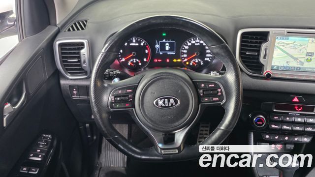 Kia Sportage 2016 — photo 13