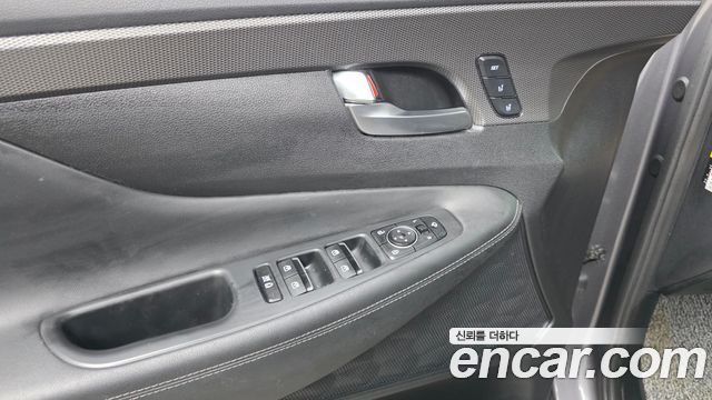 Hyundai Santafe 2020 — photo 17