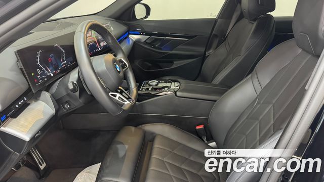 BMW 5-Series 2024 — photo 10