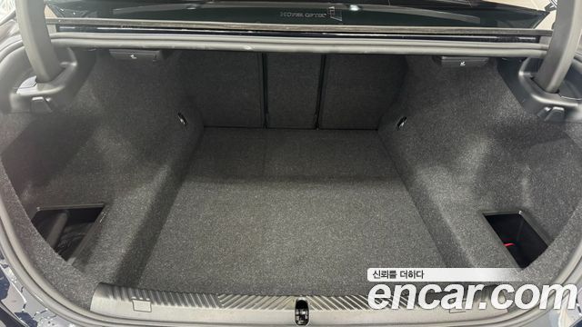 BMW 5-Series 2024 — photo 16