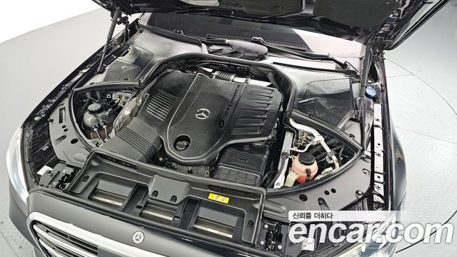 Mercedes-Benz S-Class 2022 — photo 6