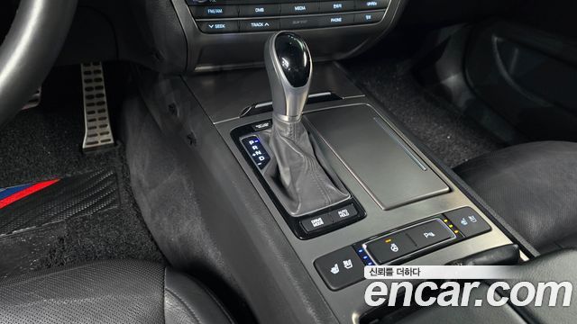 Hyundai Genesis 2016 — photo 9