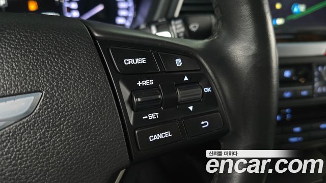 Hyundai Genesis 2016 — photo 17