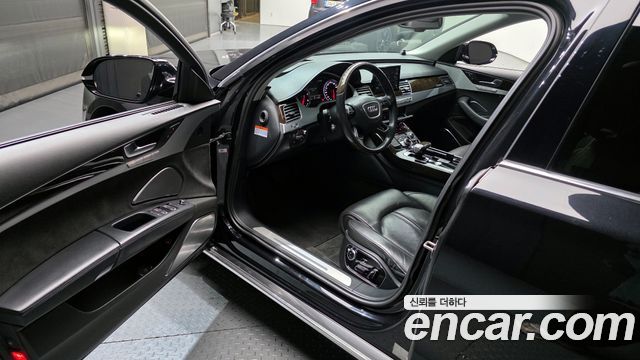 Audi A8 2015 — photo 10
