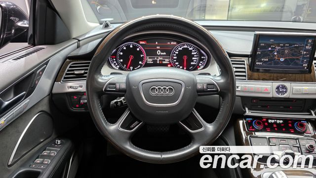 Audi A8 2015 — photo 13