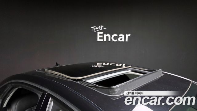 Audi A8 2015 — photo 20