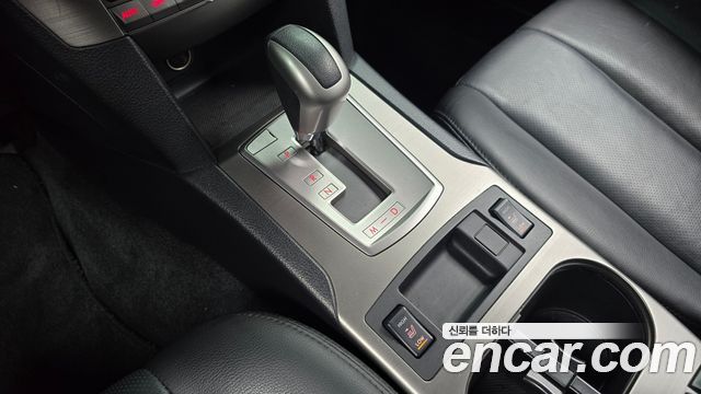 Subaru Legacy 2011 — photo 9