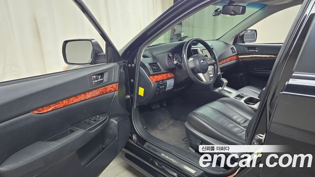 Subaru Legacy 2011 — photo 10