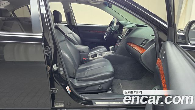 Subaru Legacy 2011 — photo 11