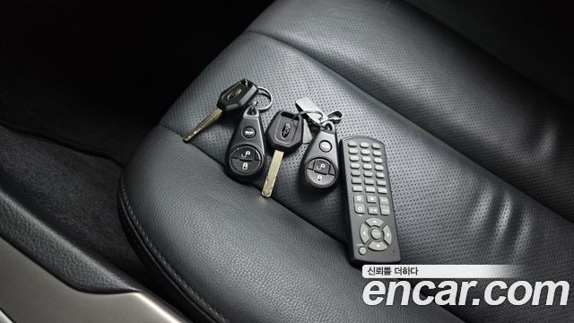 Subaru Legacy 2011 — photo 17