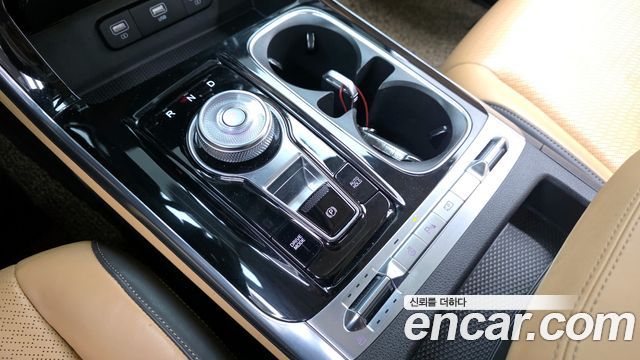 Kia Canival 2021 — photo 9