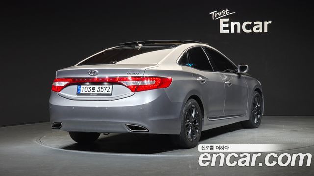 Hyundai Grandeur 2011 — photo 2