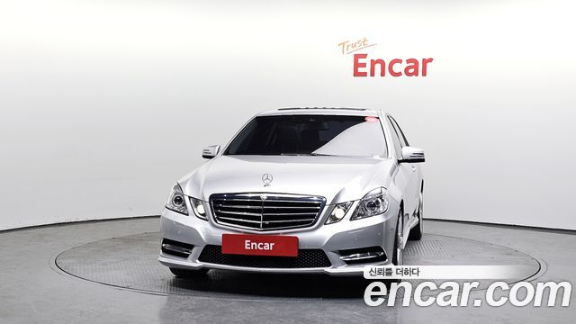 Mercedes-Benz E-Class 2013 — photo 3
