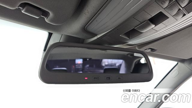 Mercedes-Benz E-Class 2013 — photo 20