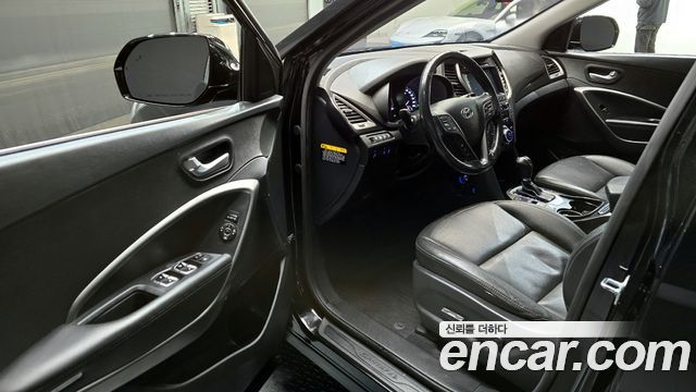 Hyundai Santafe 2018 — photo 11
