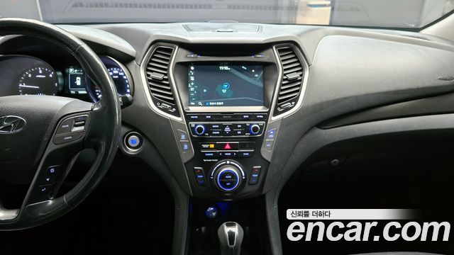 Hyundai Santafe 2018 — photo 16