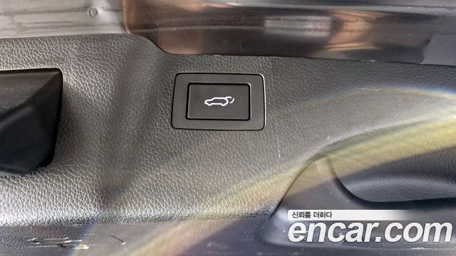 Hyundai Santafe 2018 — photo 17