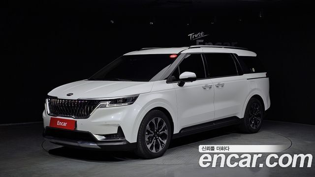 Kia Canival 2021 — photo 1