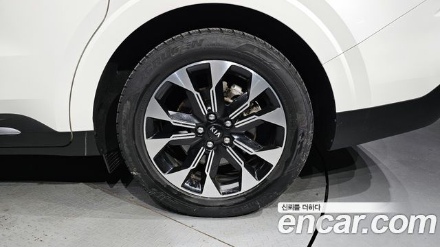 Kia Canival 2021 — photo 5