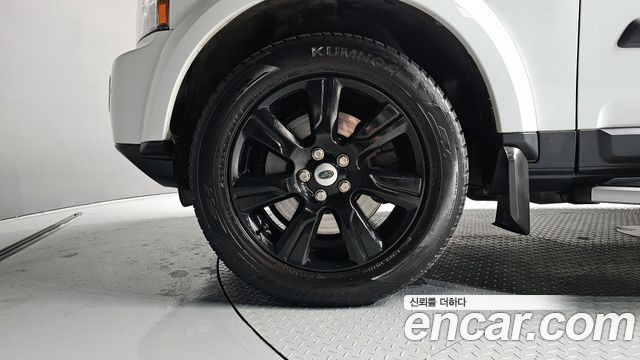 Land Rover Discovery 2013 — photo 5