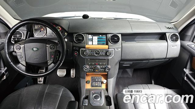 Land Rover Discovery 2013 — photo 7